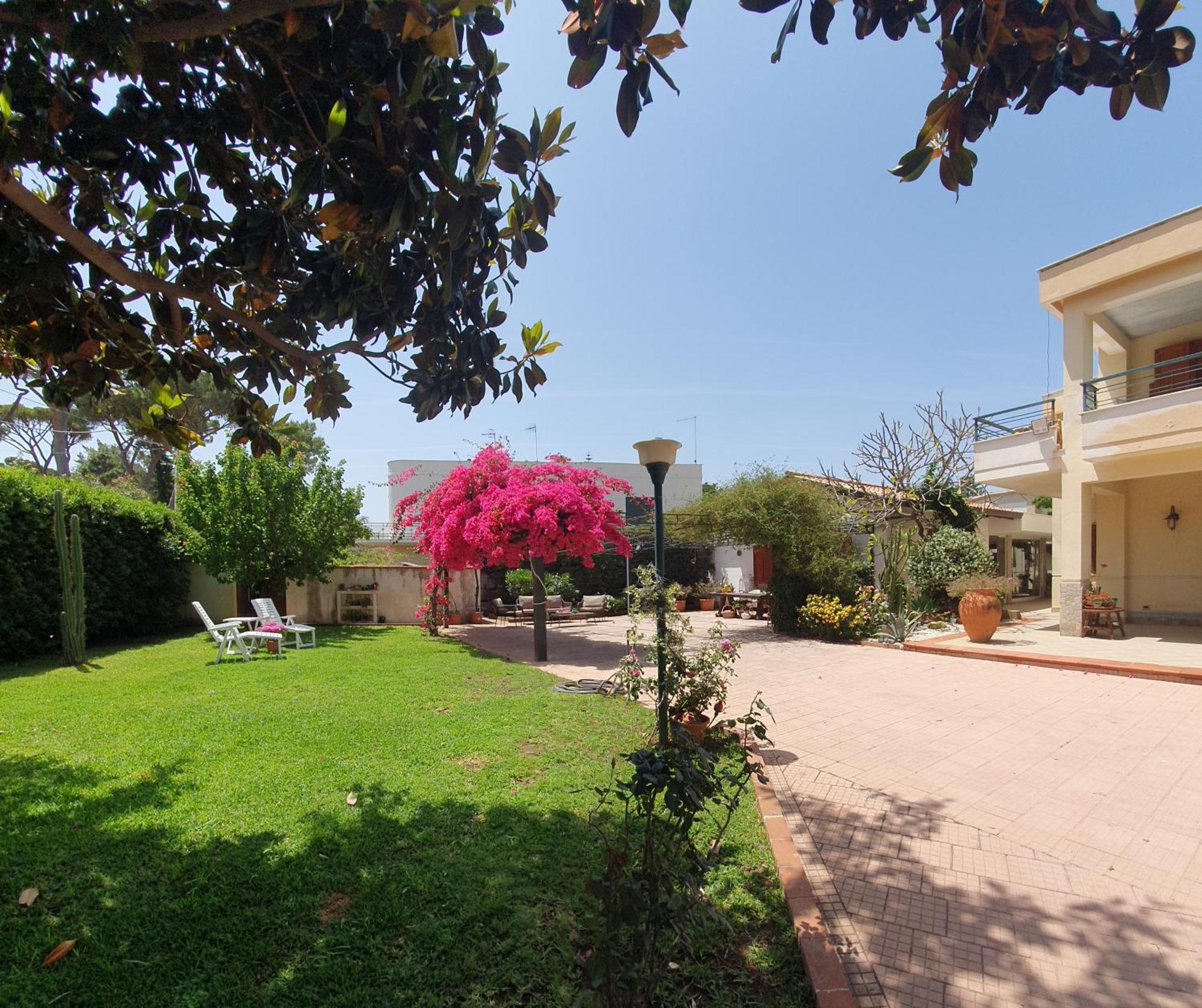 La Depandance Di Villa Rosa Locazioni Brevi Mondello Luaran gambar